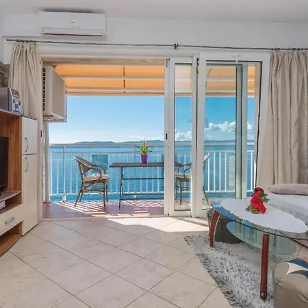 Apartments Sun And Beach דירה