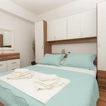 דירה Apartments Sun And Beach ברלה