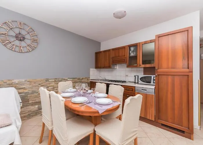 Apartments Sun And Beach * ברלה