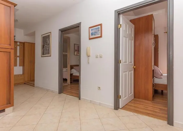 Apartments Sun And Beach דירה ברלה