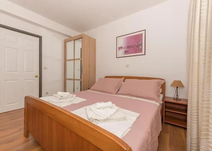 דירה Apartments Sun And Beach