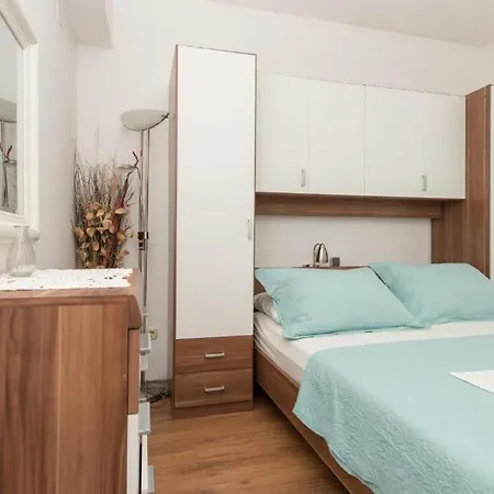 Sun And * ברלה